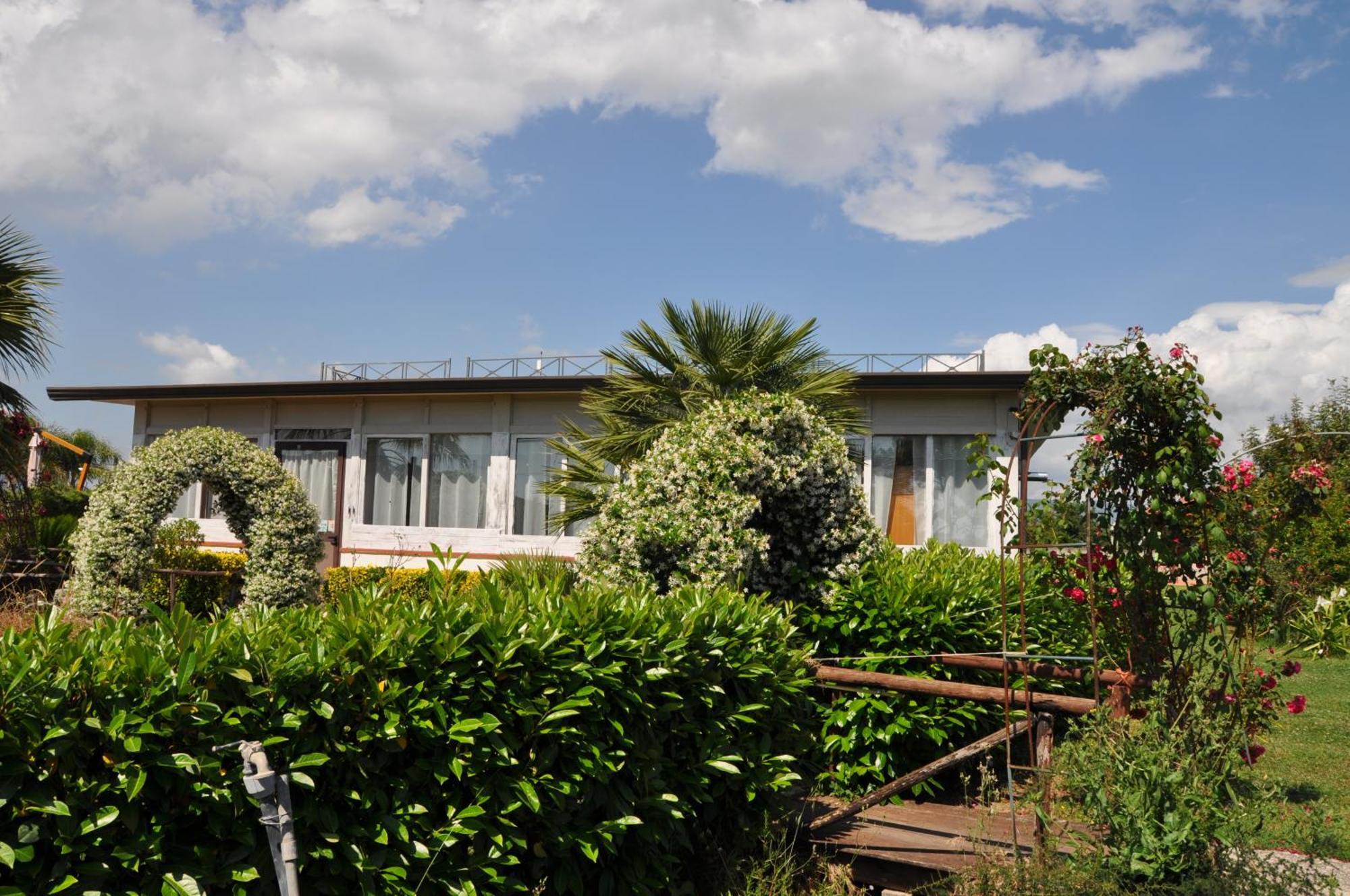 Вилла Agriturismo Borgo Baldassarre Cellole Экстерьер фото